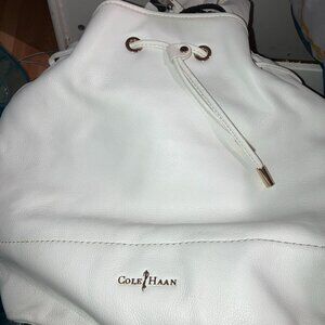 Gorgeous Cole Haan Logo Large Drawstring Ivory Leather Pebbled Shoulder Bag NWOT